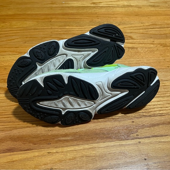 Green Ozweego Adidas Sz 10 - Picture 3 of 3